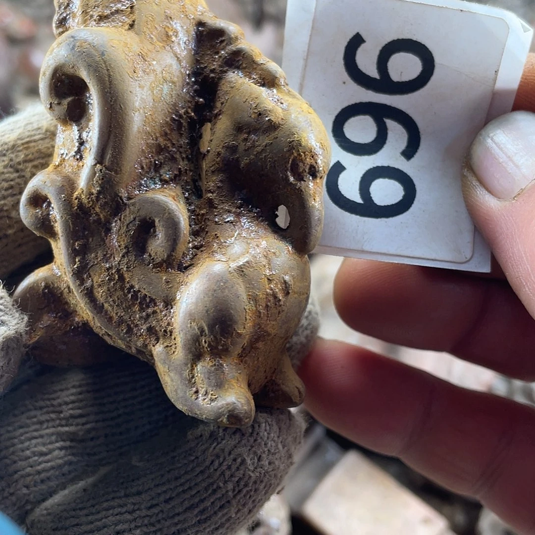 和田玉（糖玉）未镶嵌挂件