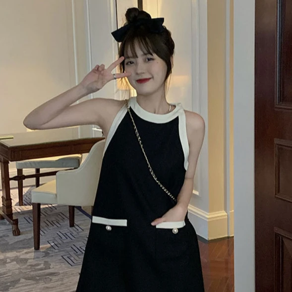 黑色小香风法式气质显瘦设计感洋气无袖高腰连衣裙春夏时尚韩版小