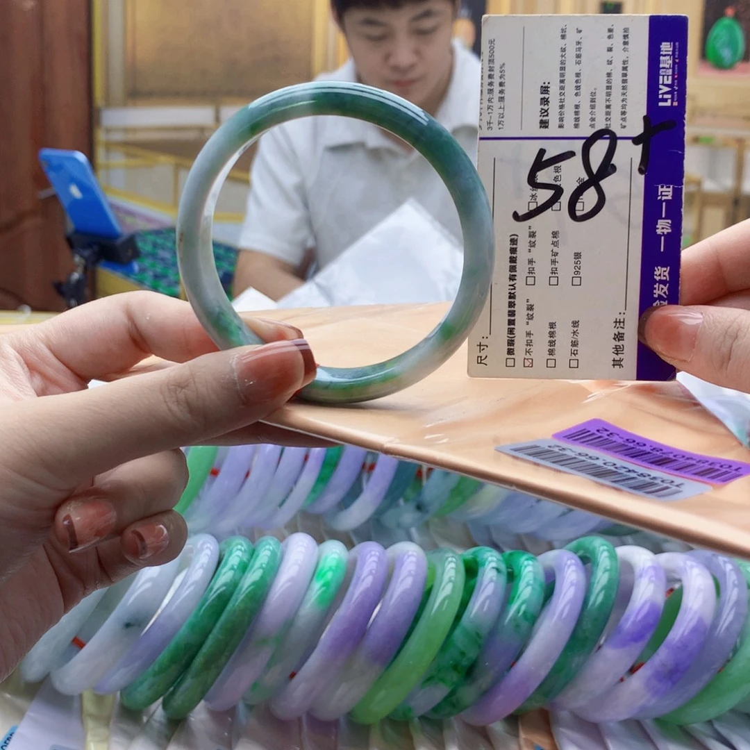 翡翠未镶嵌手镯jjn