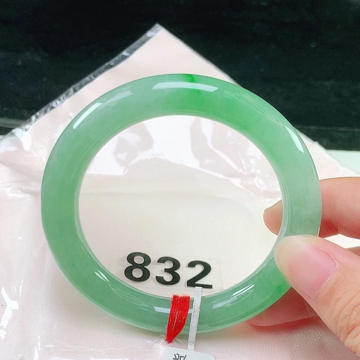 未镶嵌手镯翡翠翡翠手镯