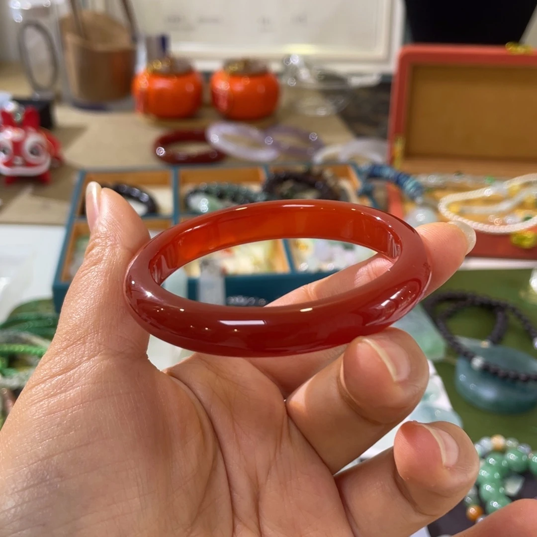 铃***声玛瑙/玉髓未镶嵌手镯满江红