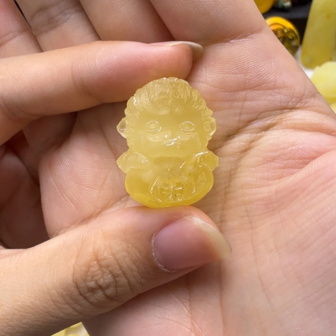 蜜蜡未镶嵌珠宝奇石