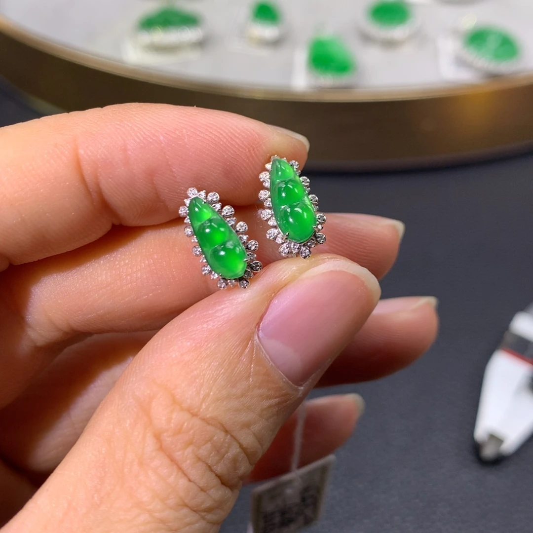 翡翠耳饰18K金镶嵌翡翠