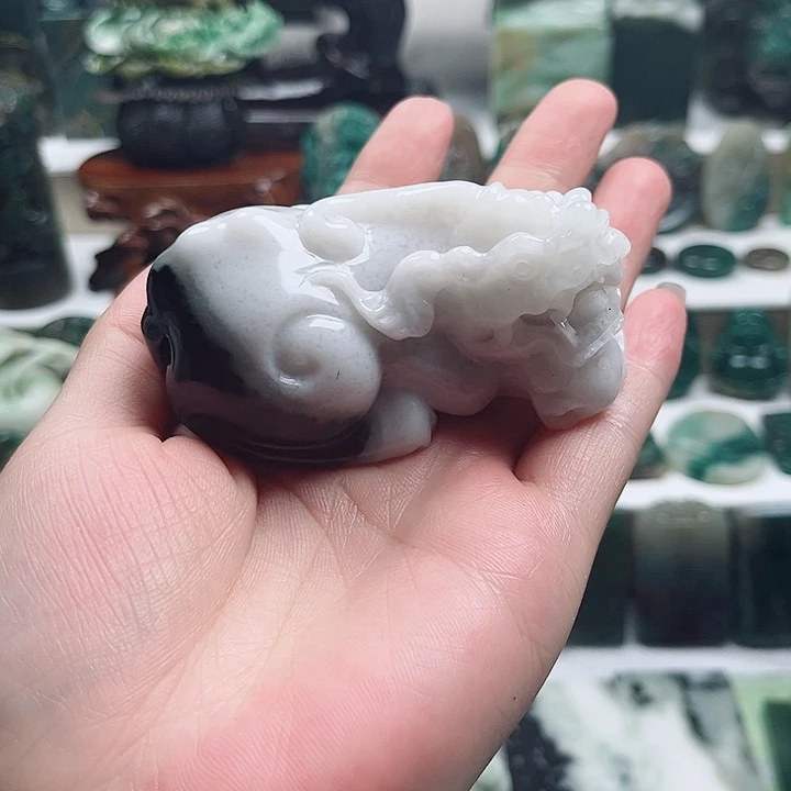 独山玉未镶嵌吊坠