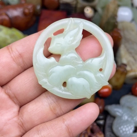 蛇纹石玉未镶嵌颈饰40