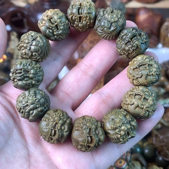 花梨木类绿檀木貔貅2.0手串