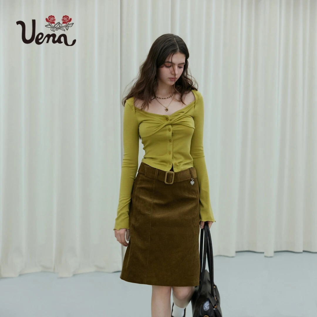 【娜娜专属】Uena芥末绿胸前扭结v领微喇长袖T恤短款修身显瘦上衣