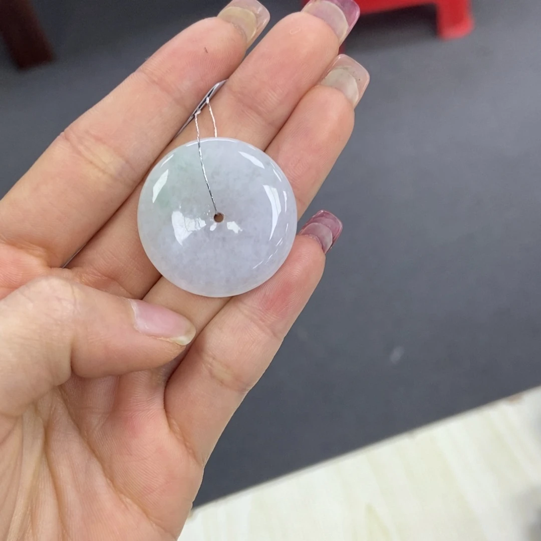 翡翠颈饰未镶嵌天然翡翠