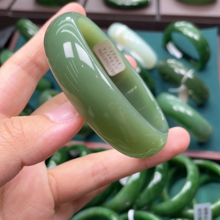 和田玉（碧玉）未镶嵌手镯60