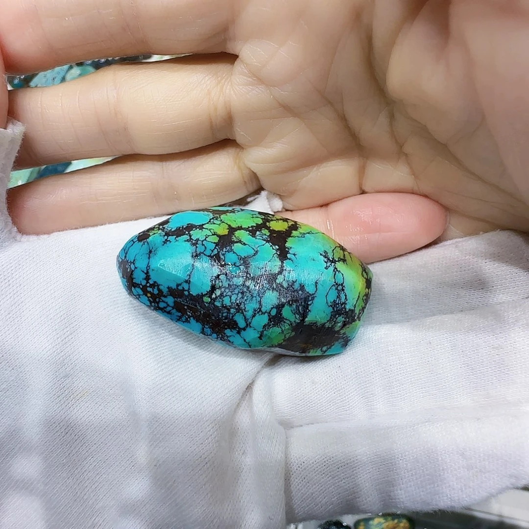 绿松石未镶嵌原矿绿松石