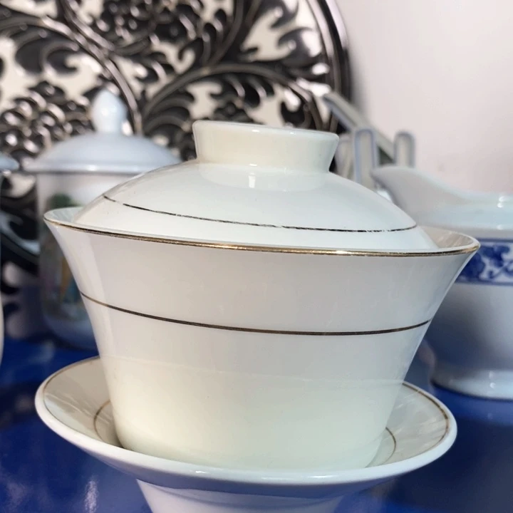瓷片陶瓷品牙黄瓷盖碗