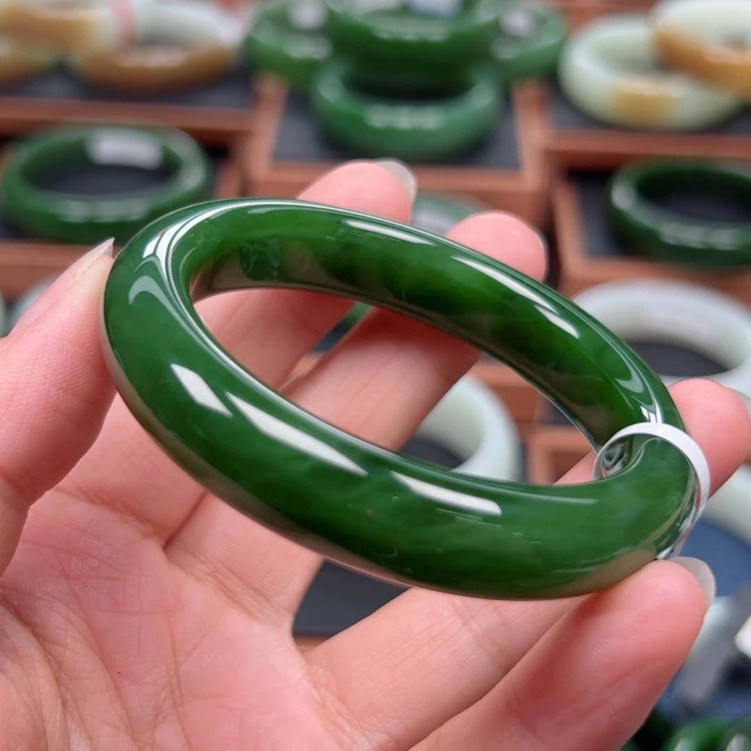 未镶嵌手镯和田玉（碧玉）