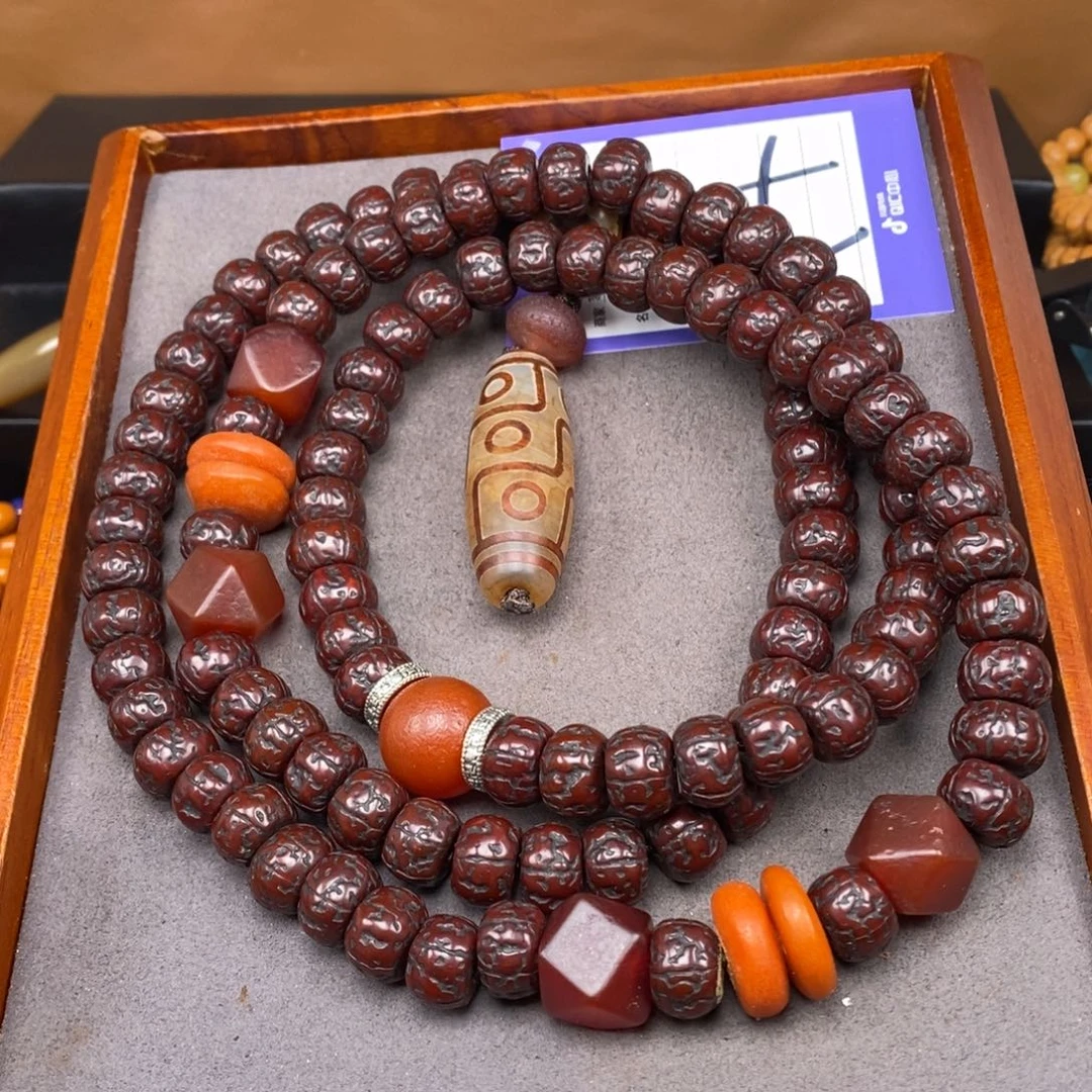 金刚菩提吊坠一***卫金刚