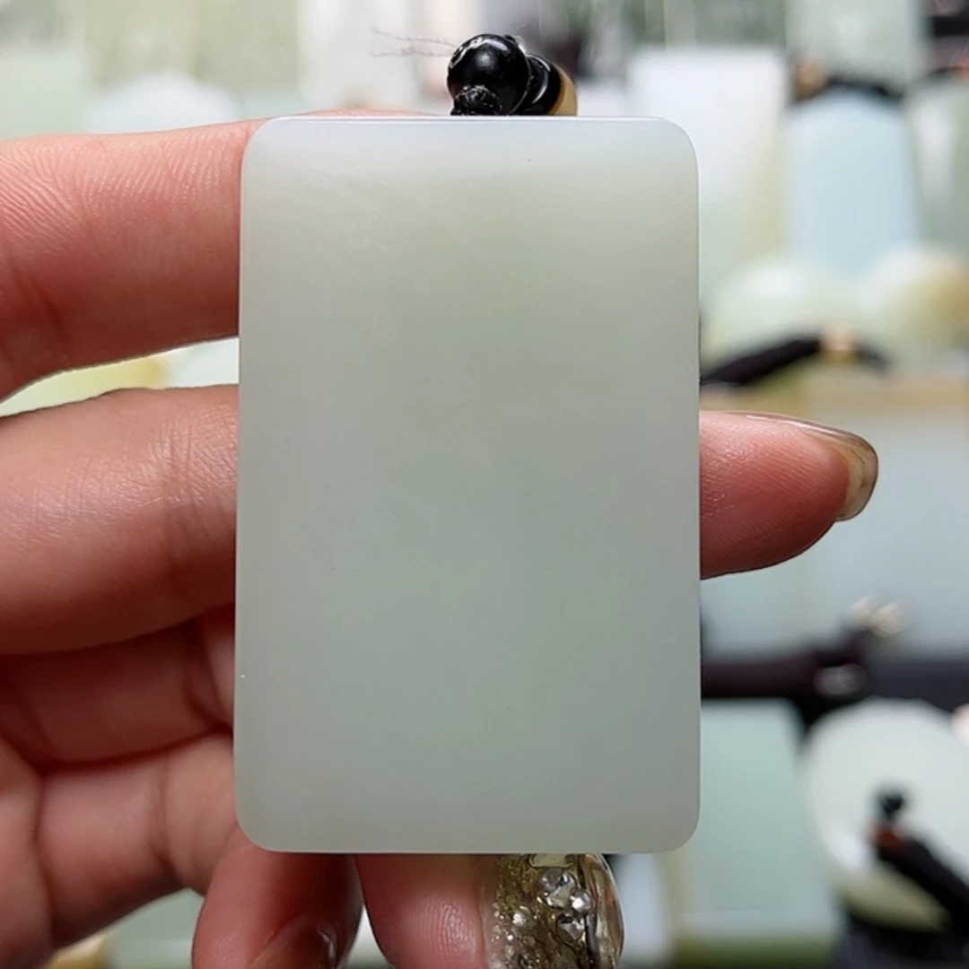 【闪购商品】颈饰未镶嵌和田玉