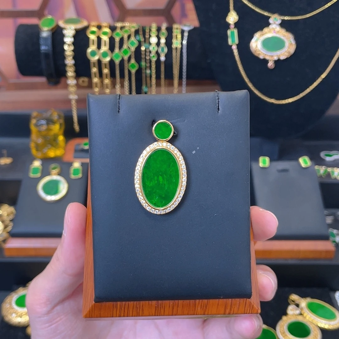 翡翠银S925镀金镶嵌吊坠(赠链)