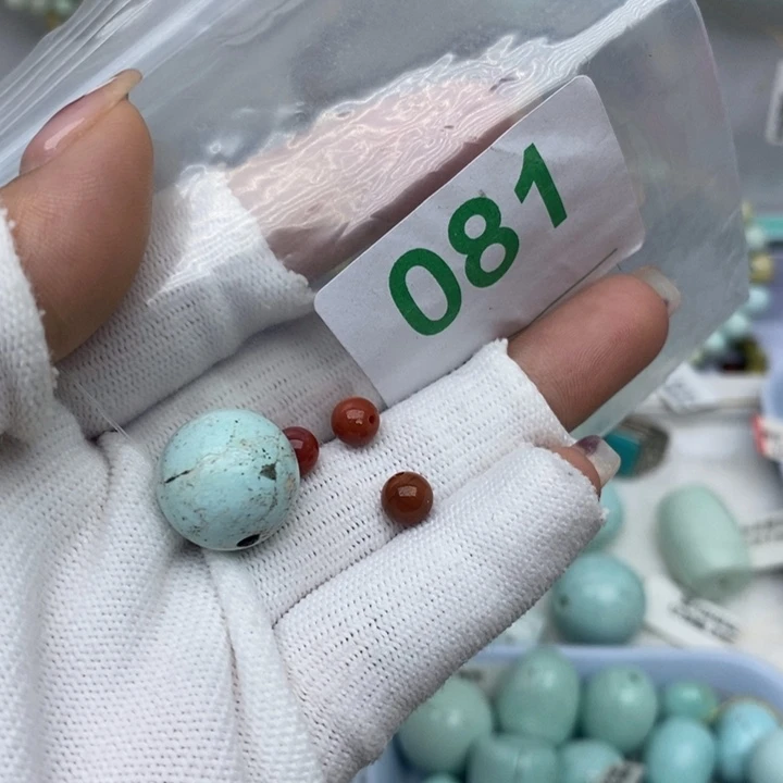 南红玛瑙未镶嵌珠宝奇石
