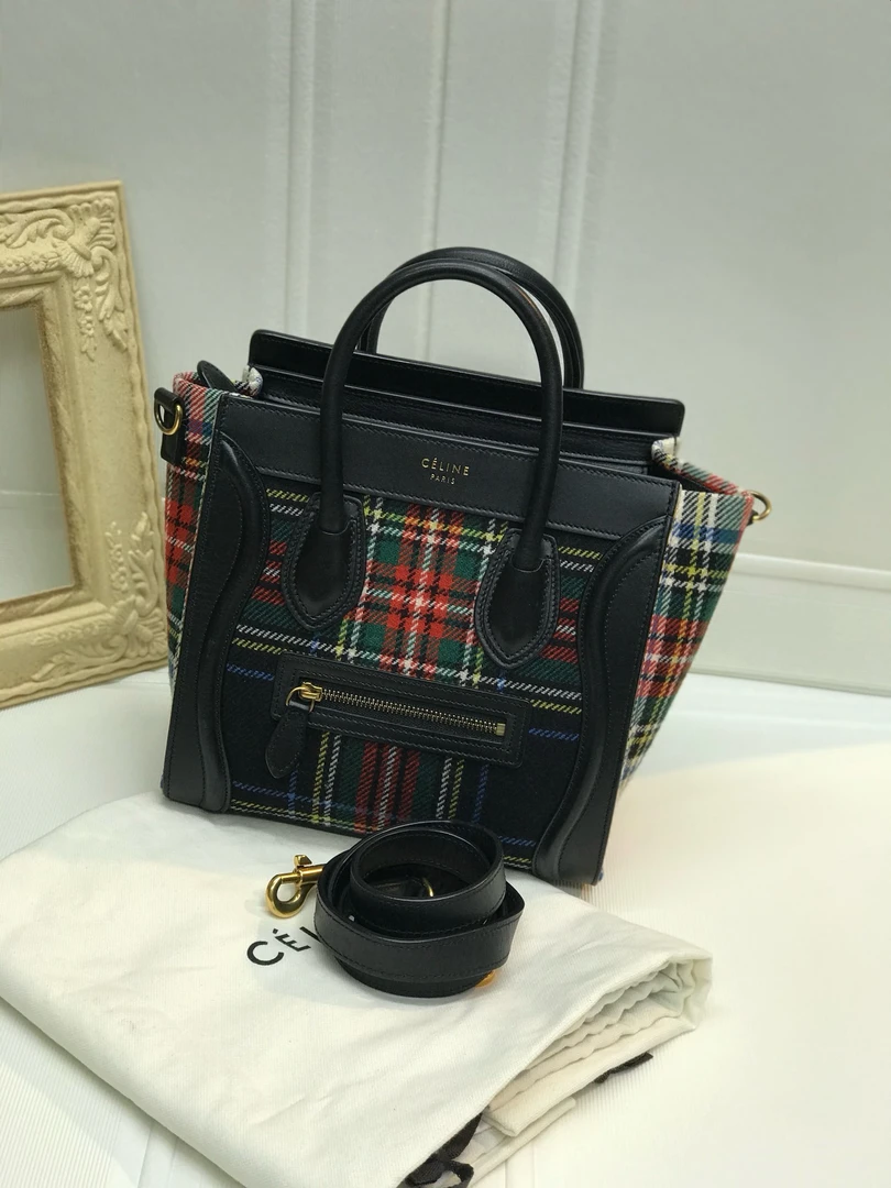 95新 Celine/思琳 英伦格纹手提单肩包笑脸包 nano 尺寸20*19