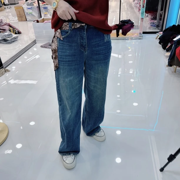 秋季高腰显瘦宽松直筒女士牛仔裤复古港风磨破设计