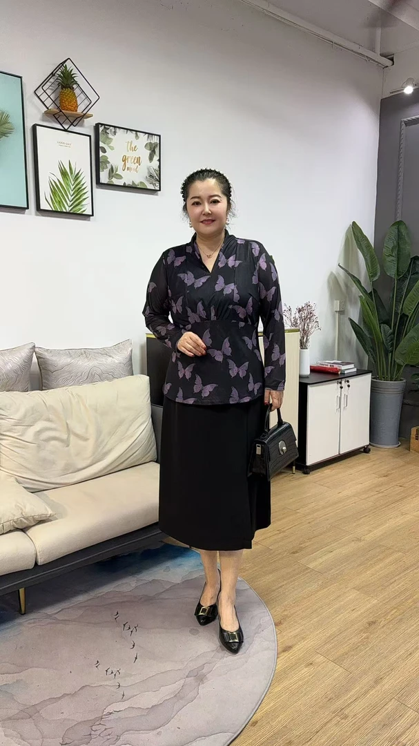 娜丹静原创大码气质时尚九分袖V领紫色蝴蝶上衣LT95545