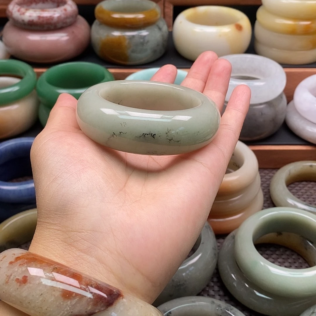 石英岩玉手镯未镶嵌@*@