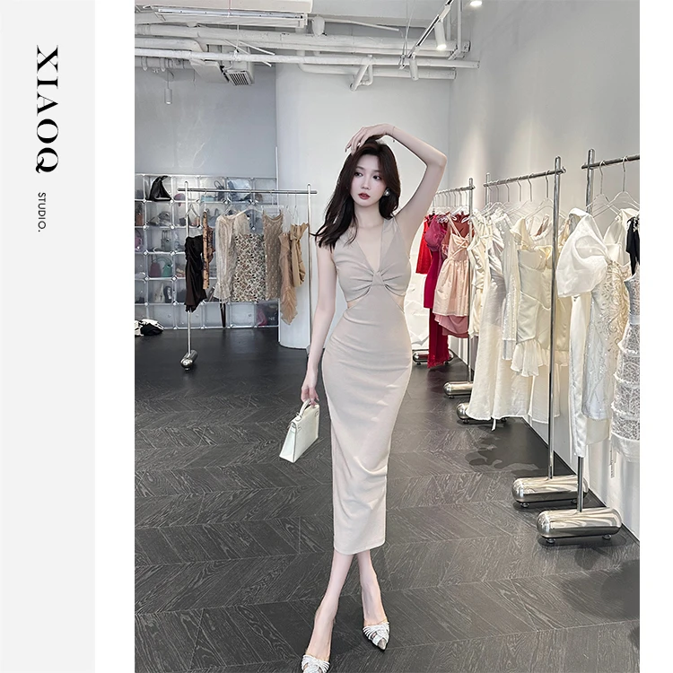 XIAOQ「曲线毕露」深V领立体捏褶腰空修身显瘦极致诱惑连衣裙90514T
