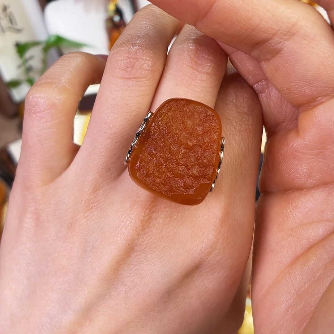 琥珀珠宝奇石未镶嵌，