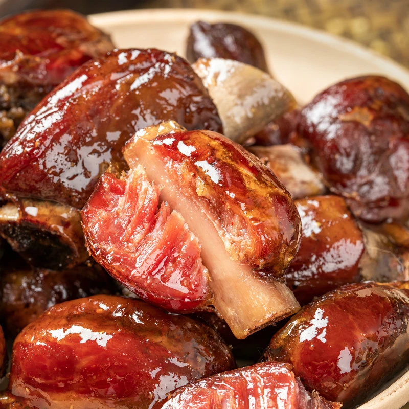 四川特色手工腌制烟熏香辣排骨香肠熏香浓郁肉质紧实