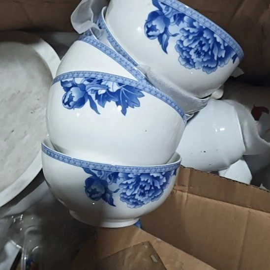 茶盏陶瓷盘子碗啥都有