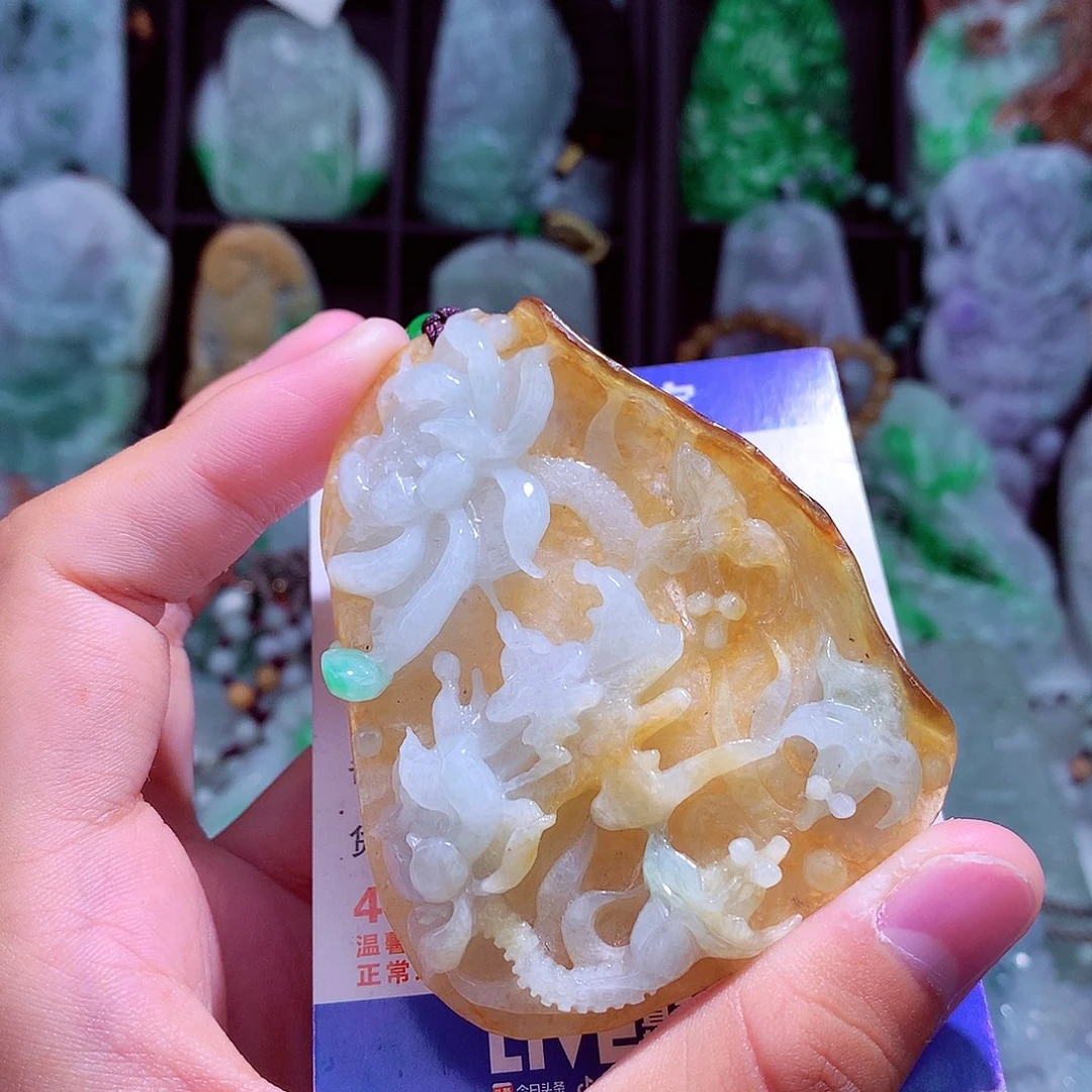 颈饰未镶嵌翡翠天然