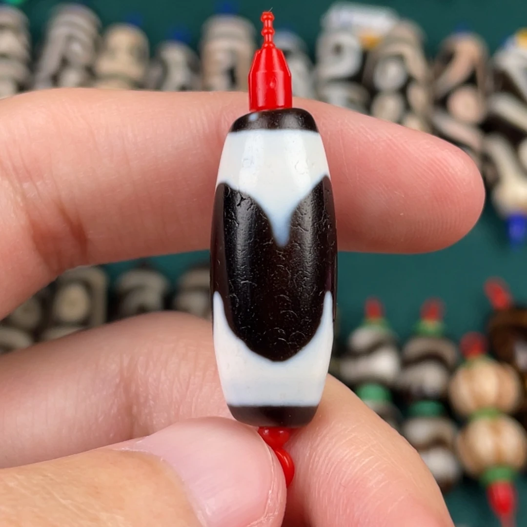 玛瑙/玉髓裸珠28.6 11.4 行运虎牙图腾 带蓝