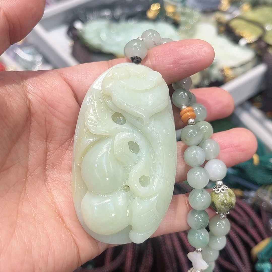 岫玉颈饰未镶嵌岫玉