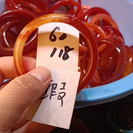 玛瑙/玉髓未镶嵌手镯