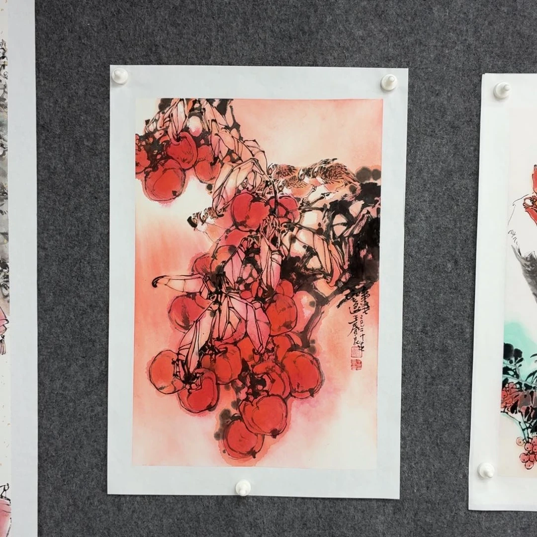 S***i国画宣纸和笔的颜色都是