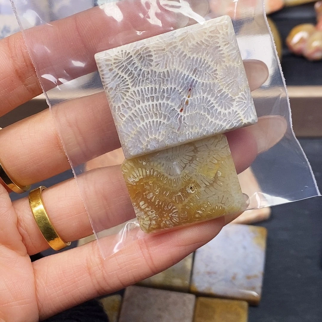 我***了查罗石合金颈饰吊坠