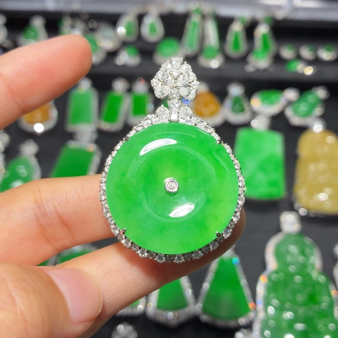 ʚ***呀翡翠18K金镶嵌吊坠(不含链)翡翠