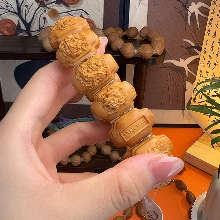 十二圣兽手牌橄榄