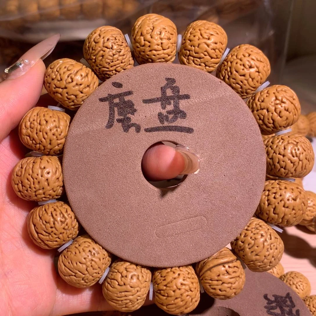 磨盘极品文玩桃核