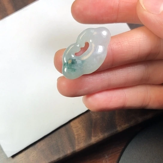 翡翠未镶嵌颈饰缅甸A货，每天下午1点半开播