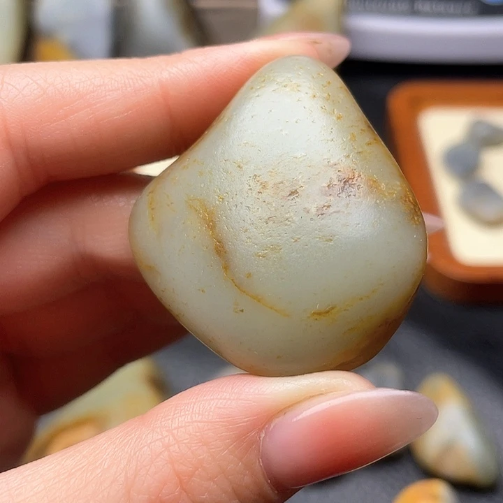 和田玉颈饰未镶嵌6