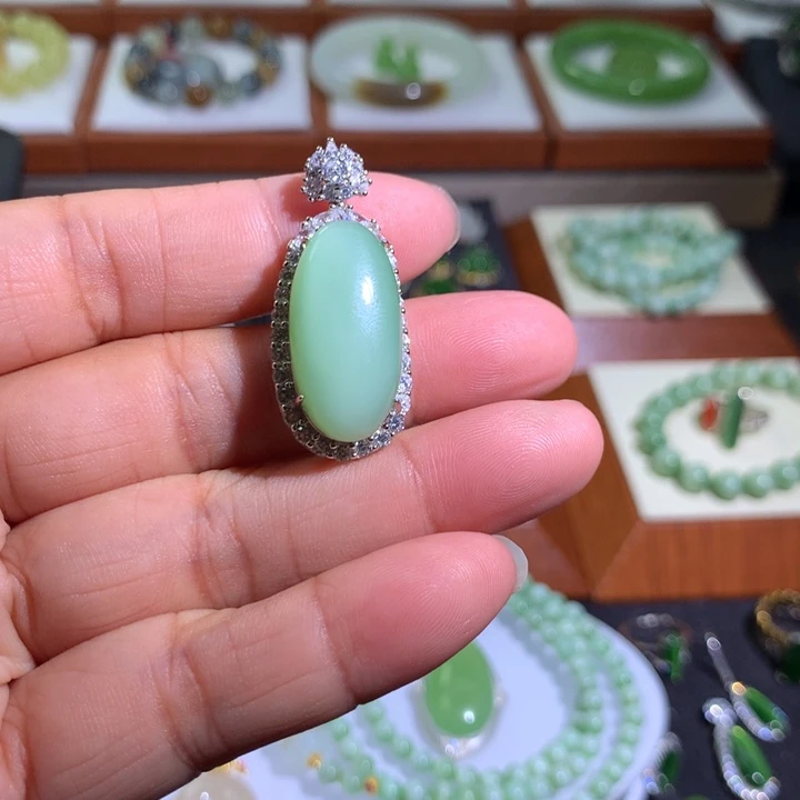 森***谷颈饰银S925镶嵌和田玉（碧玉）