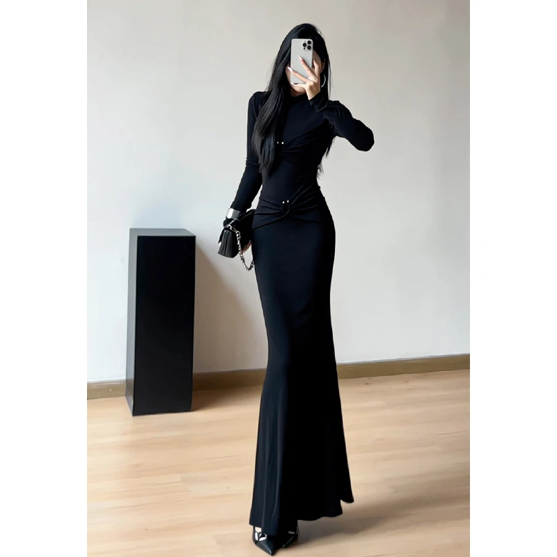 加绒气质半高领长袖连衣裙女褶皱设计感修身显瘦鱼尾裙长裙250906