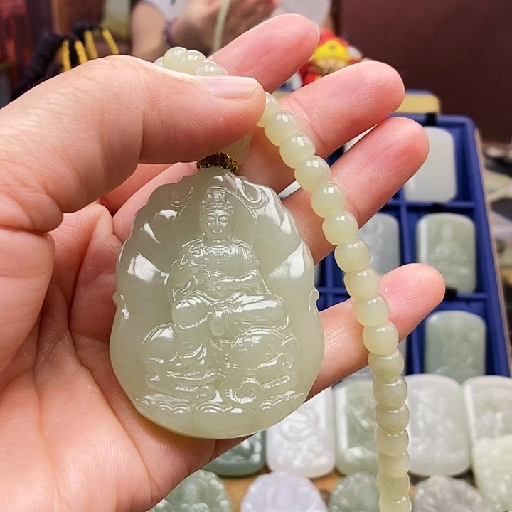 和田玉未镶嵌颈饰