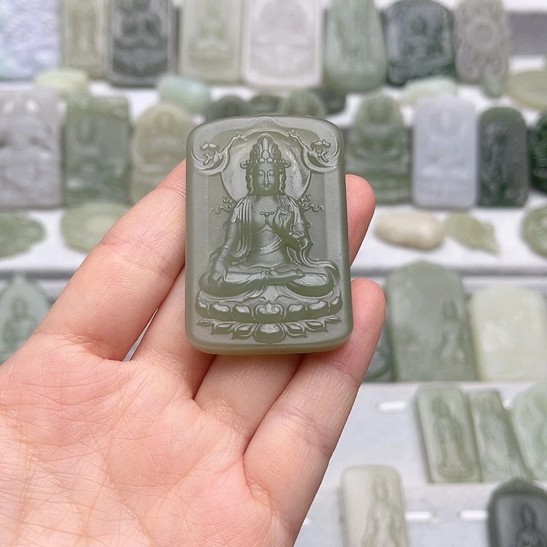 和田玉颈饰未镶嵌山水观音