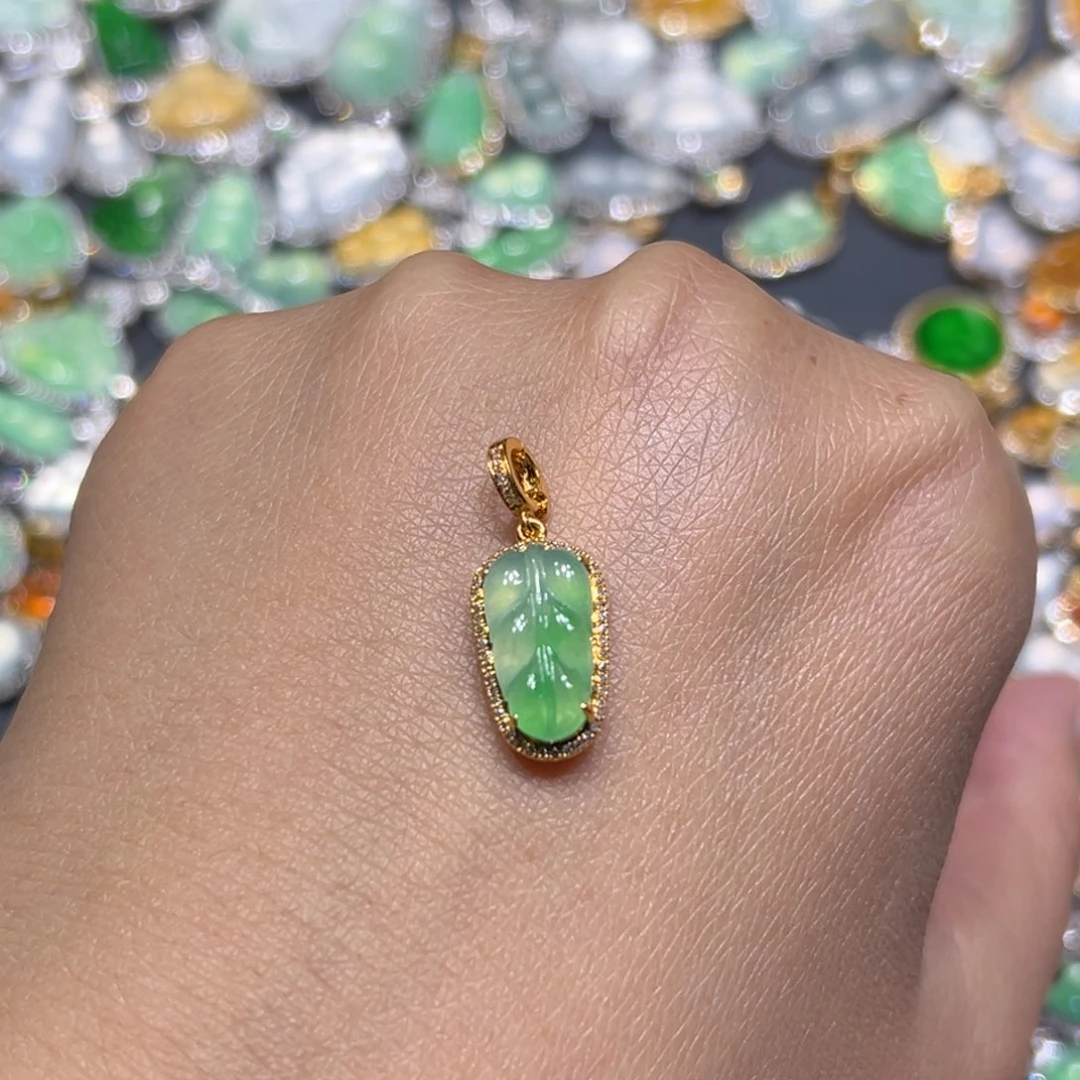 翡翠颈饰18K金镶嵌R***～吊坠