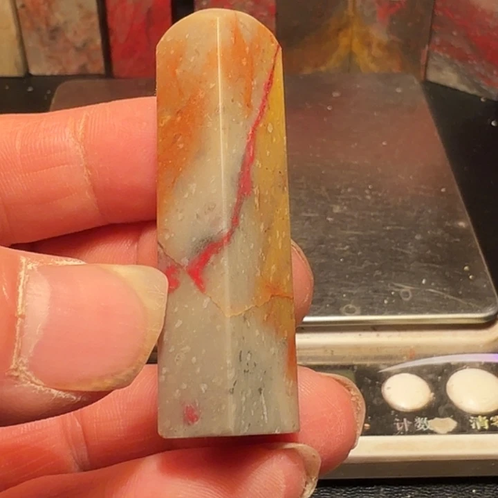 淮***边昌化石昌化鸡血石