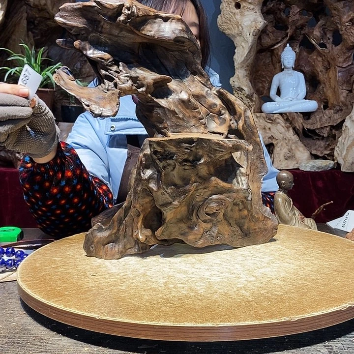 喜****欢687株木随行的小根艺