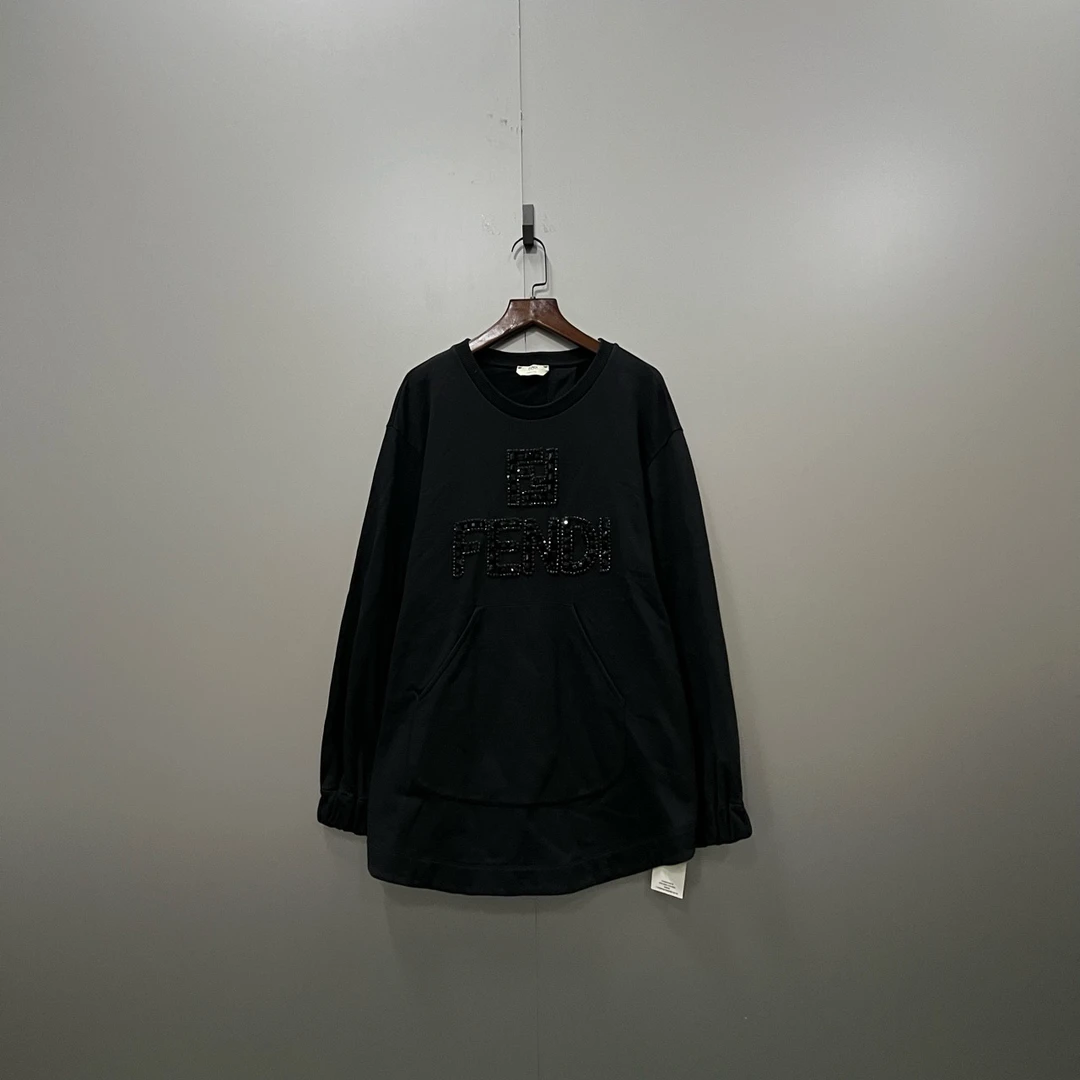 95新 FENDI/芬迪 (ll) 芬迪 黑色水钻logo卫衣 S码