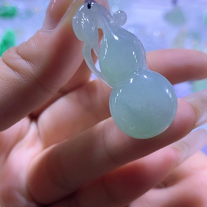 翡翠未镶嵌颈饰天然翡翠A货吊坠