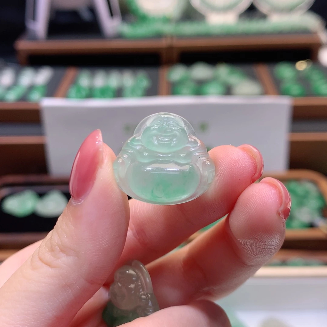 石英质玉（非洲翠）未镶嵌颈饰孟***店佛公