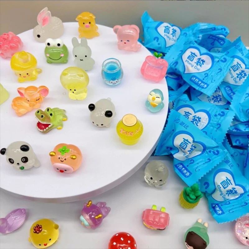 夜光卡通盲袋微缩小动物模型发亮玩具摆件寒假小礼物发光动物可爱